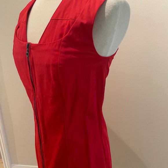 Sarah Pacini Front-Zip Dress - Picture 4 of 10